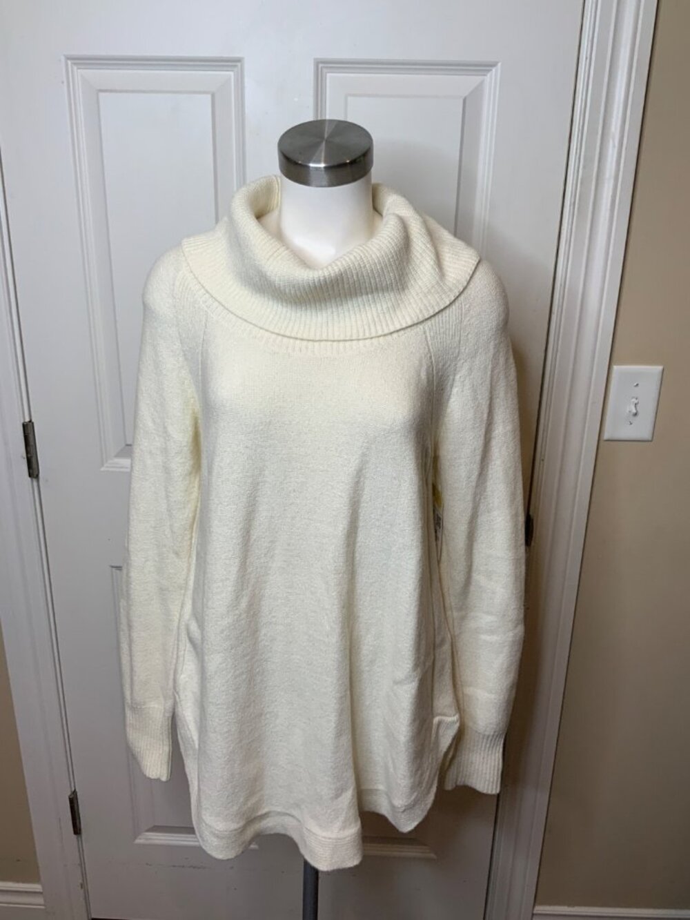 Anthropologie White Cowl Neck Sweater W/ Ribbed Neck & Trim, Size L